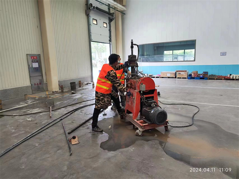 赞皇厂房地面下沉塌陷注浆加固施工